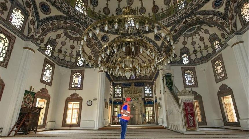 Nevşehir&rsquo;de Camiler G&uuml;l Kokuyor