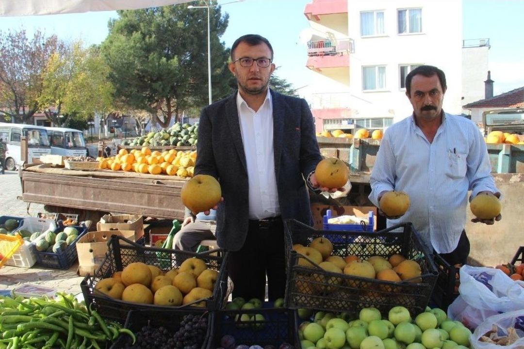 &Ccedil;anakkale&rsquo;de Pazar Tezgahlarını Japon Armudu S&uuml;sl&uuml;yor