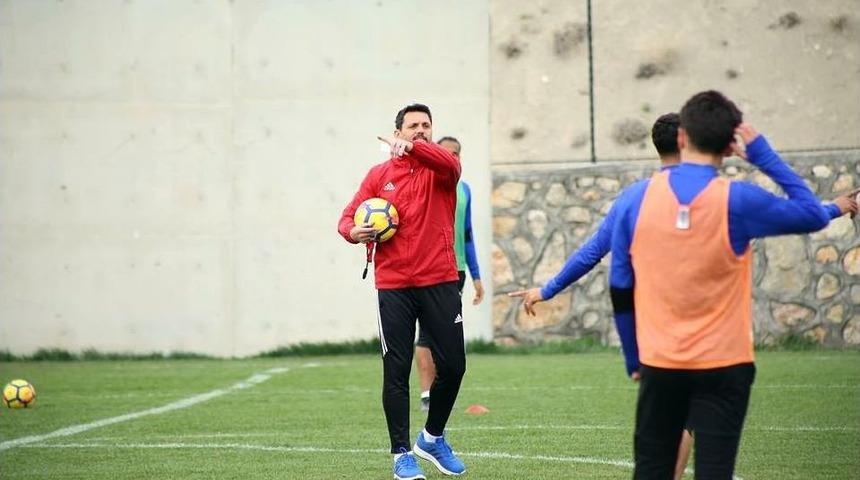 Evkur Yeni Malatyaspor’da Erol Bulut Sistem Tartışmasına Son Noktayı Koydu