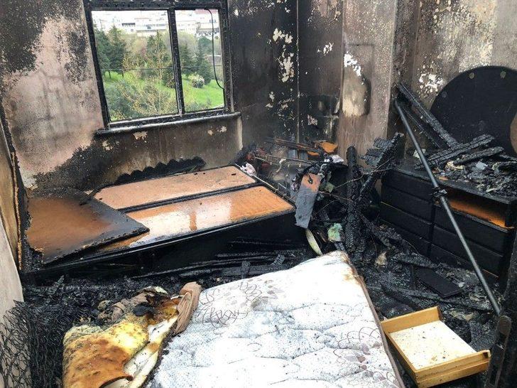 Pendik’te Üç Katlı Binada Yangın G3