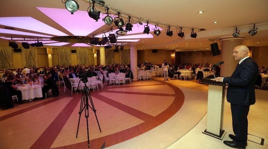 Başkan Yaşar, &Ouml;ğretmenleri Yalnız Bırakmadı