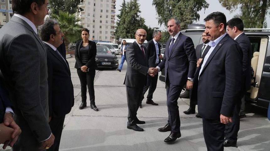 Adalet Bakanı G&uuml;l, Vali Demirtaş&rsquo;ı Ziyaret Etti