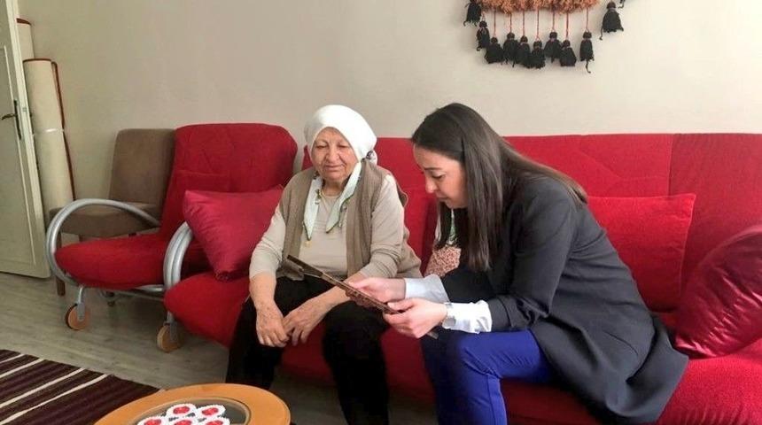 Başkan Yal&ccedil;ın Şehit Annesini Ziyaret Etti