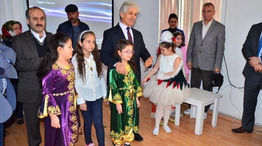 Minikler Masal İ&ccedil;in Yarıştı