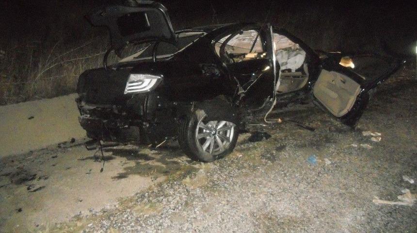 Otomobil Takla Attı: 1 &Ouml;l&uuml;, 2 Yaralı