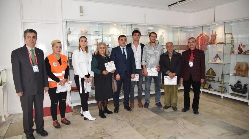 Alanya&rsquo;da Petshop Sahiplerine Sertifika