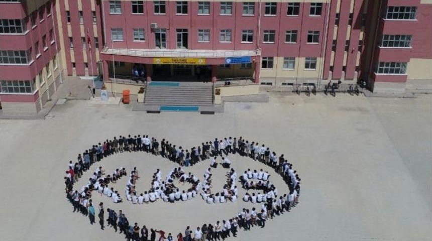 &Ouml;ğrencilerden &rsquo;kud&uuml;s&rsquo; Mesajı