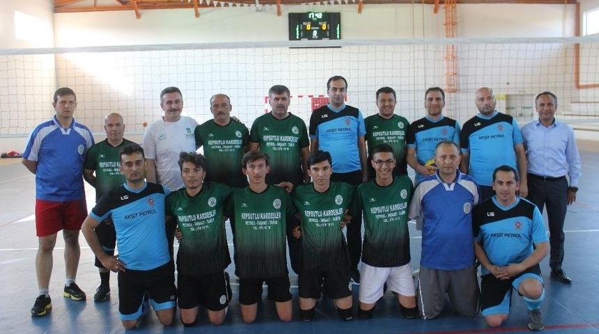 Kupa Kepsut Belediyespor&rsquo;un Oldu