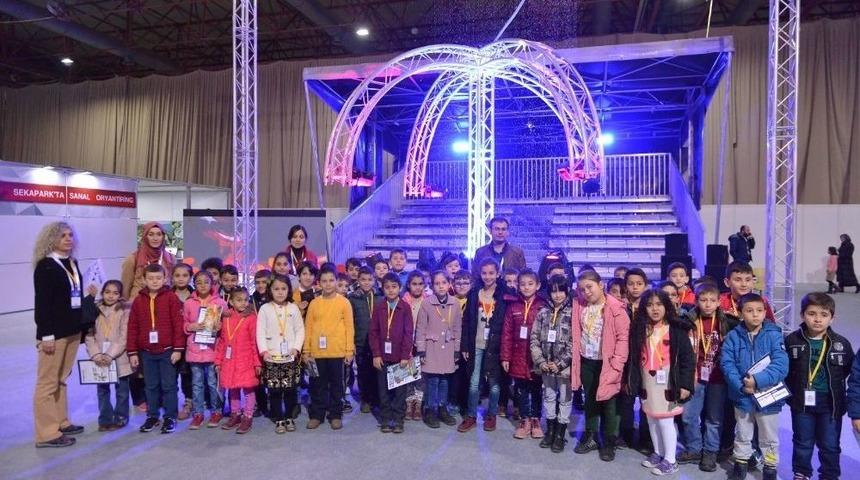 Bilişim Fuarı İl Dışından Gelen Öğrencileri Ağırladı