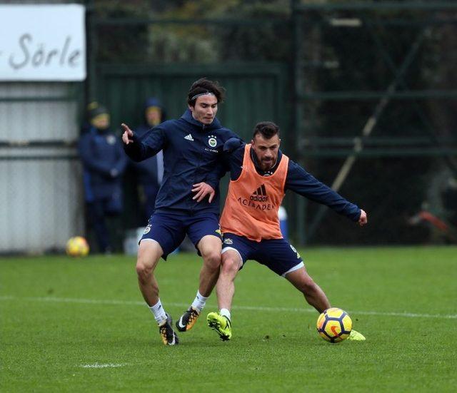 Fenerbahçe, Kayserispor Maçı Hazırlıklarını Sürdürdü