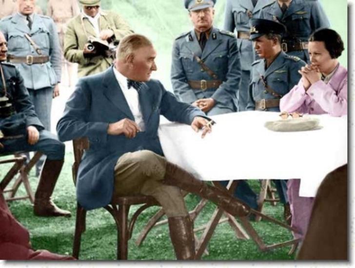 Dünyanın en şık lideri Mustafa Kemal Atatürk 