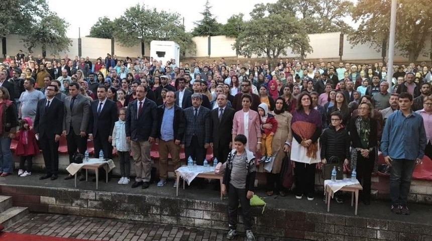 Burhaniye&rsquo;de Halk Oyunları Şenliği Yapıldı