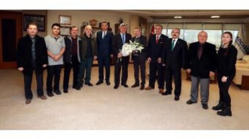 Başkan Karaosmanoğlu, 24 Kasm&rsquo;da &Ouml;ğretmenleri Yalnız Bırakmadı