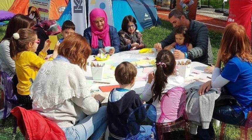 Anneler G&uuml;n&uuml;&rsquo;n&uuml; Festival Tadında Kutladılar