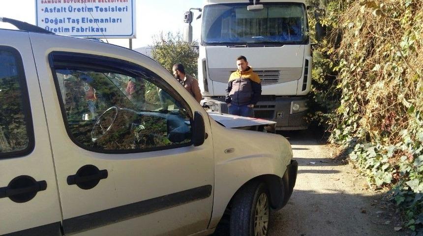 Samsun&rsquo;da Trafik Kazası: 3 Yaralı