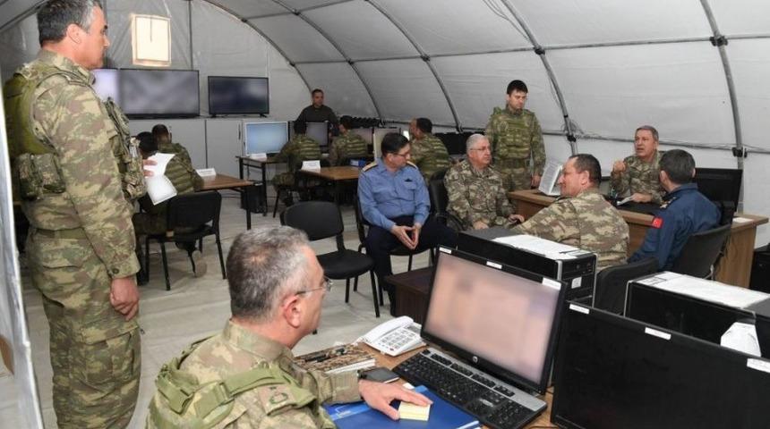 Genelkurmay Başkanı Akar, Kilis Ve Hatay B&ouml;lgelerinde İncelemelerde Bulundu