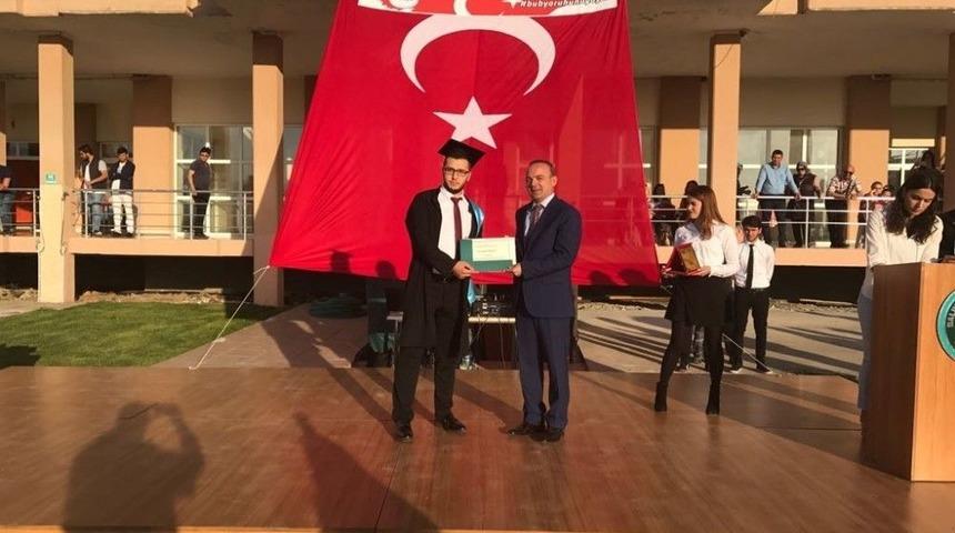 Kaymakam &Ouml;ner Mezuniyet T&ouml;renine Katıldı