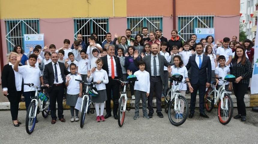 Bisiklet Dağıtımları Devam Ediyor