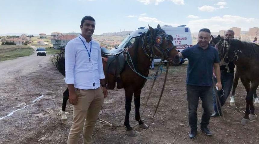 Polatlı&rsquo;da İlkokul &Ouml;ğrencilerine At Yarışı Etkinliği