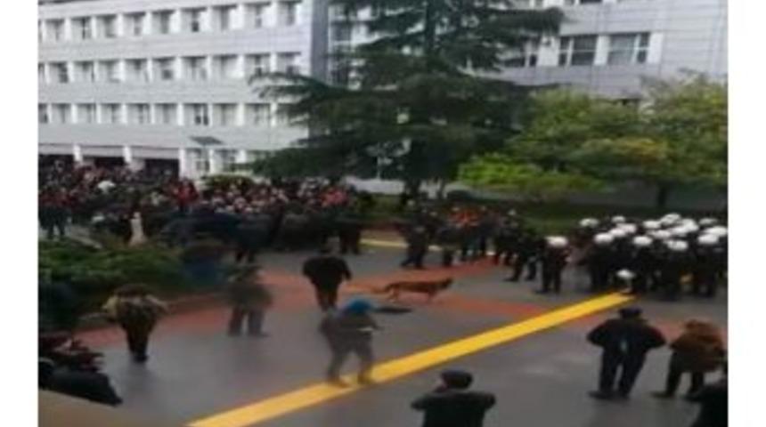 Boğaziçi Üniversitesinde Polis Müdahalesi: 8 Gözaltı