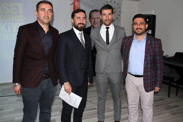 Ak Parti Muradiye Gen&ccedil;lik Kolları Başkanlığına Kayakeser Se&ccedil;ildi 3