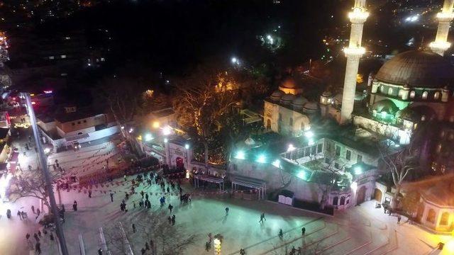 Eyüp Sultan’da Regaip Kandili Coşkusu