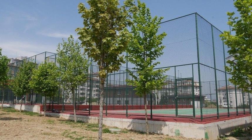 B&uuml;y&uuml;k&ccedil;ekmece&rsquo;nin Yeni Spor Tesisi A&ccedil;ılış İ&ccedil;in G&uuml;n Sayıyor