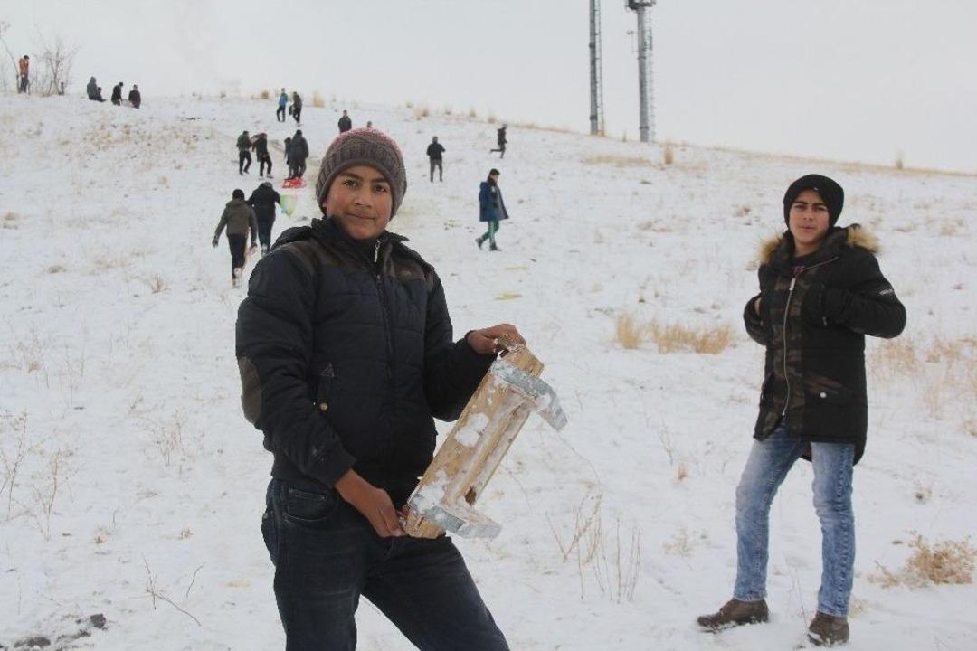 &Uuml;cretsiz Ve Eğlenceli Kayak Keyfi