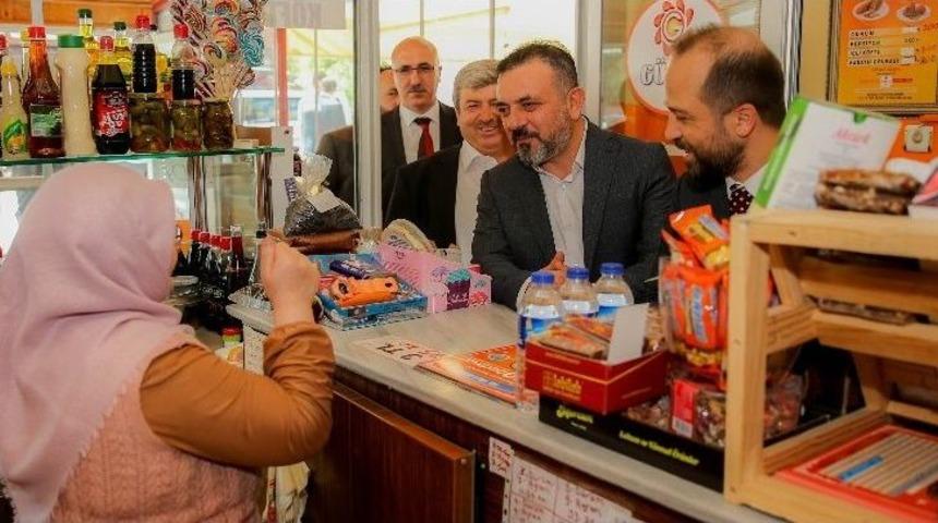 Başkan Ercan Sincan Halkının Dualarıyla Yoluna Devam Ediyor