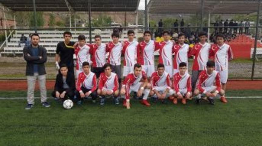 Futbolun Şampiyonu Fen Lisesi