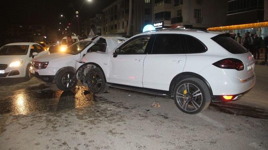 Elazığ&rsquo;da Trafik Kazası: 5 Yaralı
