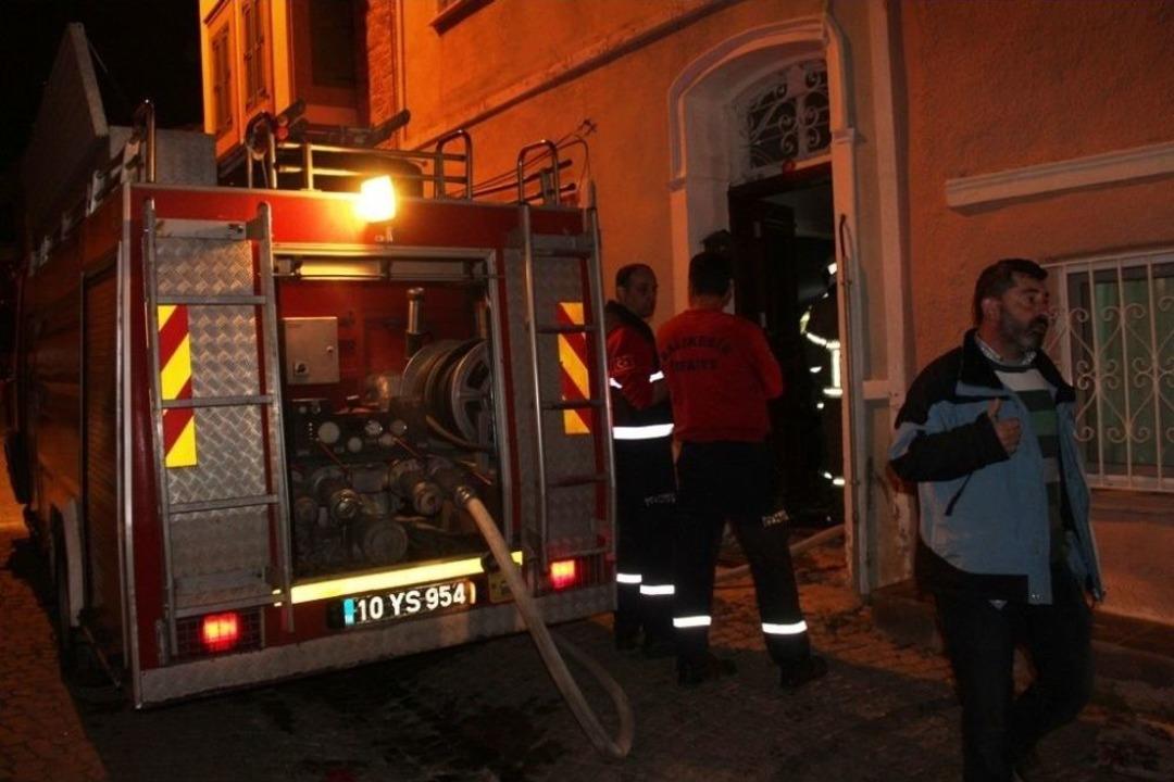 Yaşlı Kadını Yanmaktan Son Anda İtfaiye Kurtardı