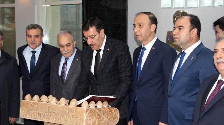 Bakan T&uuml;fenkci: "satamadığınız &Uuml;r&uuml;n Sizin Değildir"