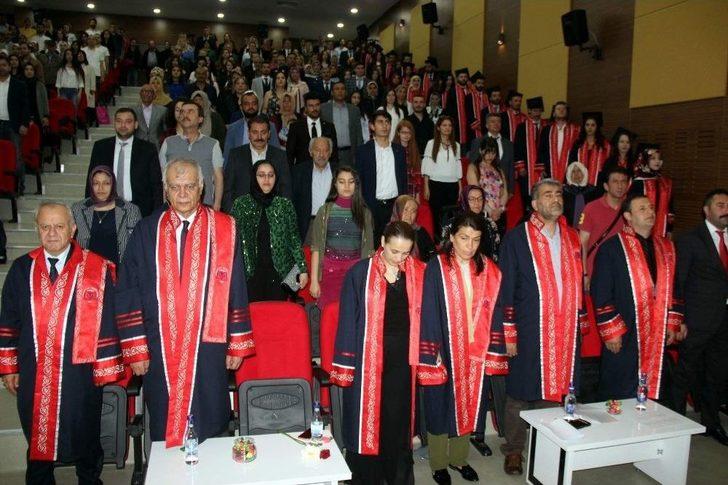 Erü Sanat Tarihi Bölümü’nde 68 Öğrenci Mezuniyet Sevinci Yaşadı G2