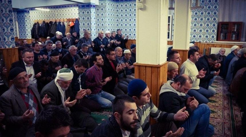 Seyitgazi&rsquo;de Regaip Kandili Eda Edildi