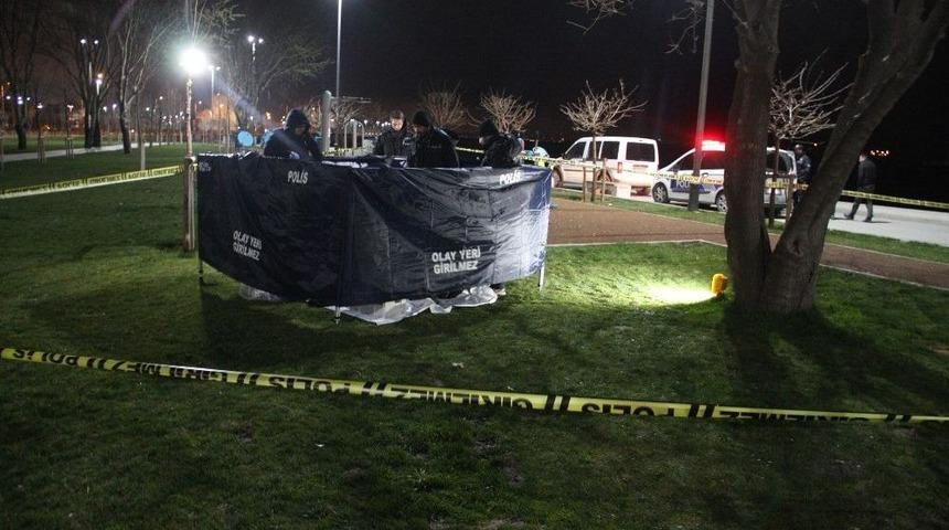 Sahilde Ağaca Asılı Erkek Cesedi Bulundu