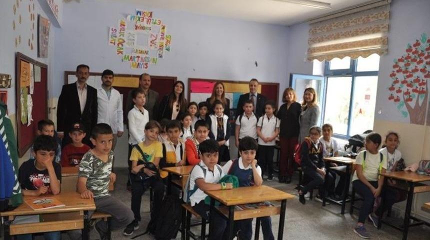 Gazi &Uuml;niversitesi Vakfı &Ouml;zel İlkokulu &Ouml;ğrencilerinden &rsquo;dilek Ağacı&rsquo;