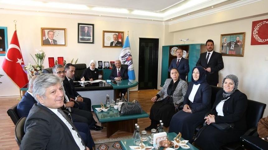 Milletvekili &Ouml;znur &Ccedil;alık&rsquo;tan Erzincan Belediyesine Ziyaret
