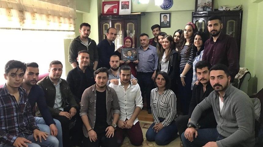 Be&uuml;&rsquo;den Şehide Vefa