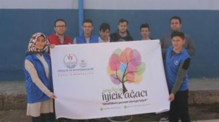 Kaman Gen&ccedil;leri &rsquo;gen&ccedil;lerin İyilik Ağacaı&rsquo; Projesi İle Ağa&ccedil; Dikti