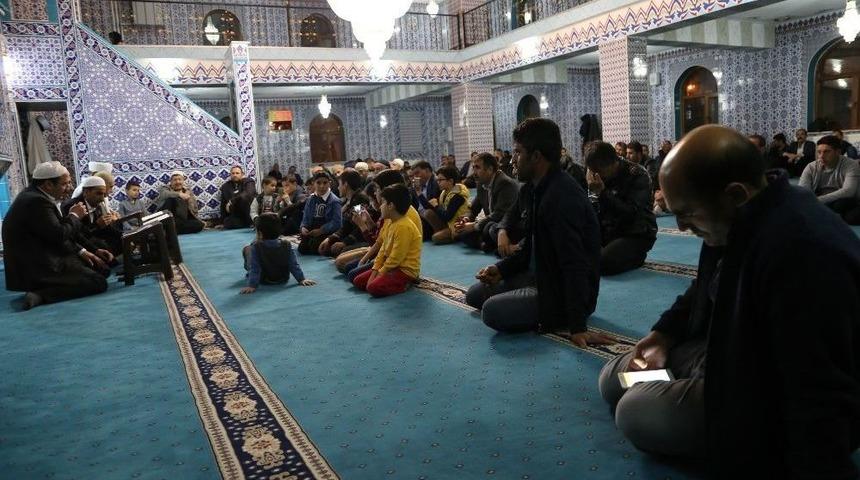 Varto&rsquo;da Regaip Kandili Programı