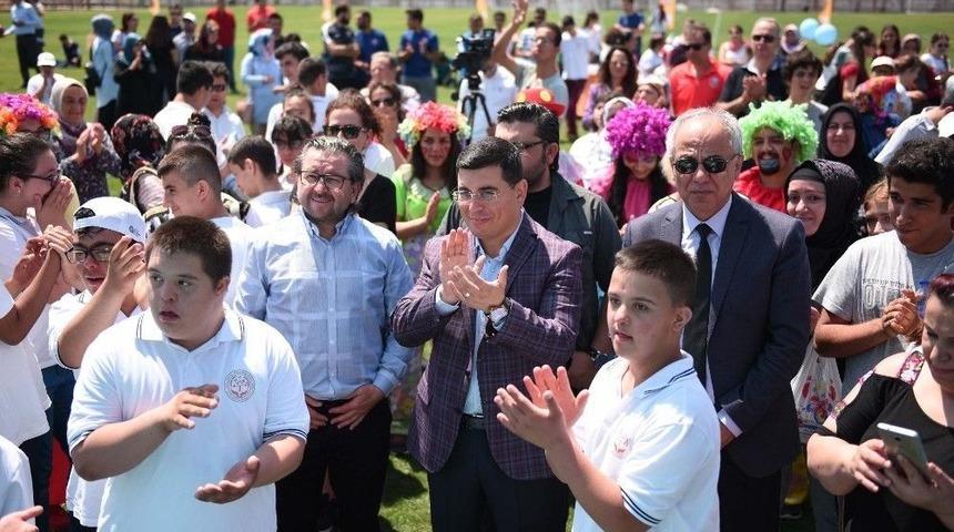 Kepez&rsquo;den &Ouml;zel &Ccedil;ocuklara Şenlik