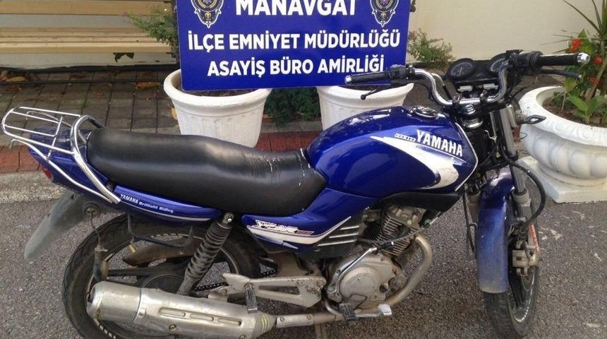 Sadaka Kutusu Ve Zeytinyağı Hırsızları Tutuklandı