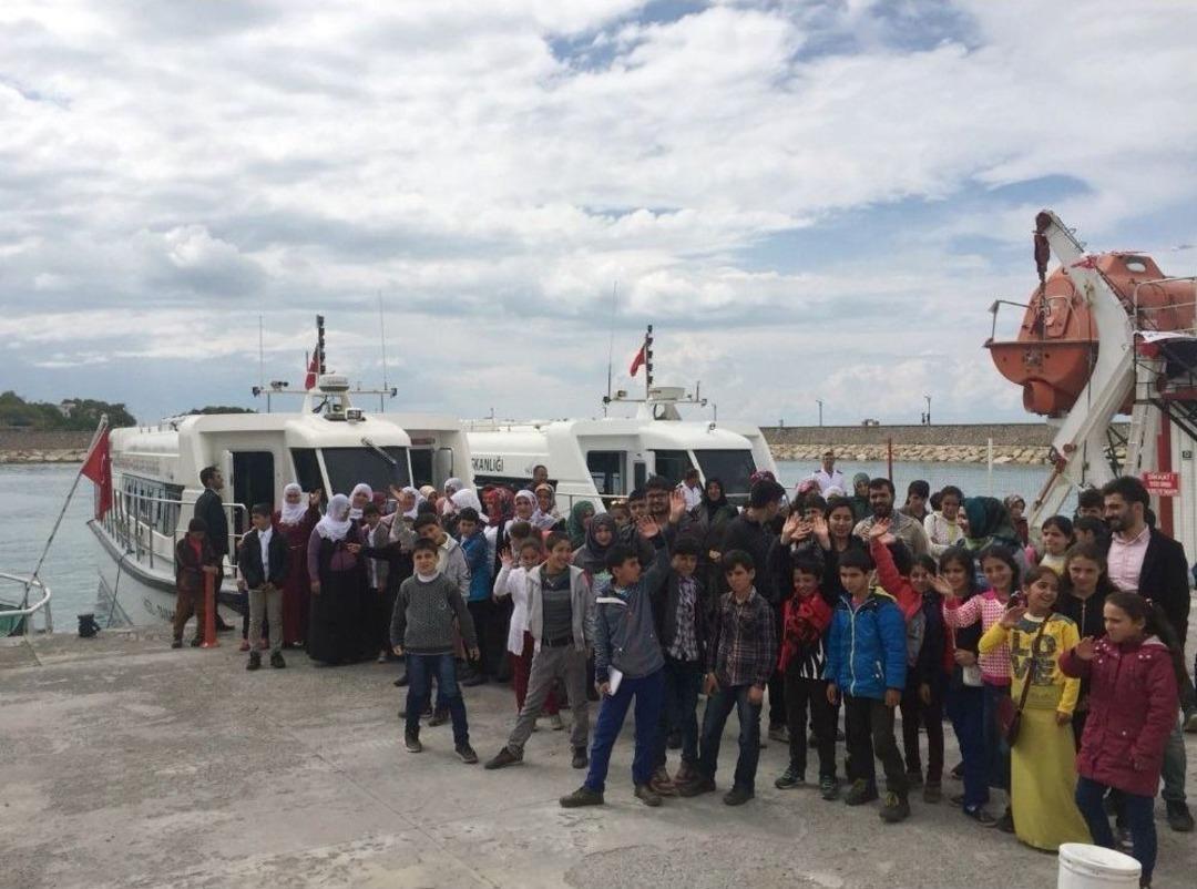 Van B&uuml;y&uuml;kşehir Belediyesi Kırsaldaki Anneleri Unutmadı