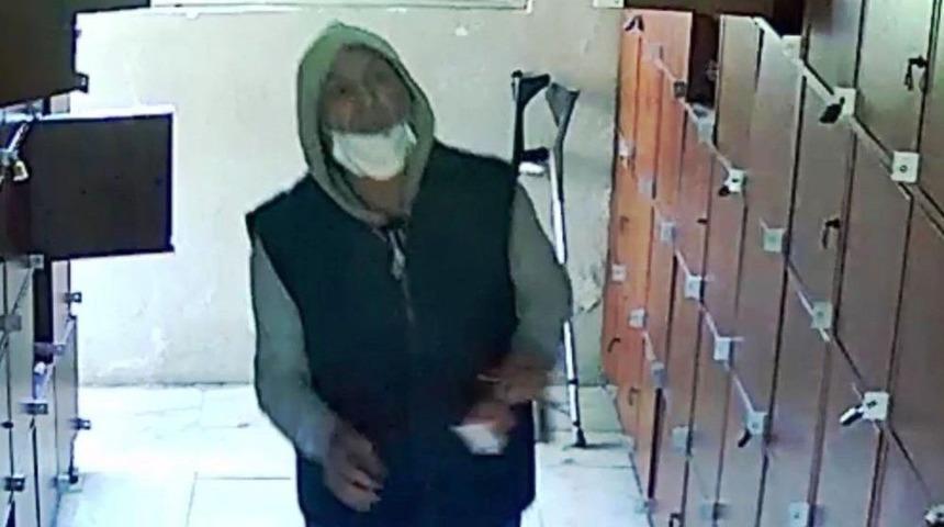 Engelli Kılığında Girdiği Cezaevini Soydu