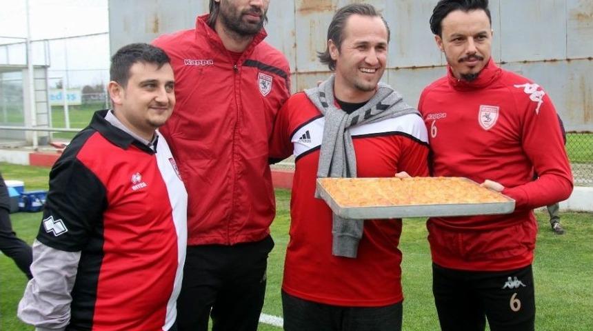 Samaras: &ldquo;ge&ccedil;mişe Değil &Ouml;n&uuml;m&uuml;zdeki Ma&ccedil;lara Odaklanmalıyız&rdquo;