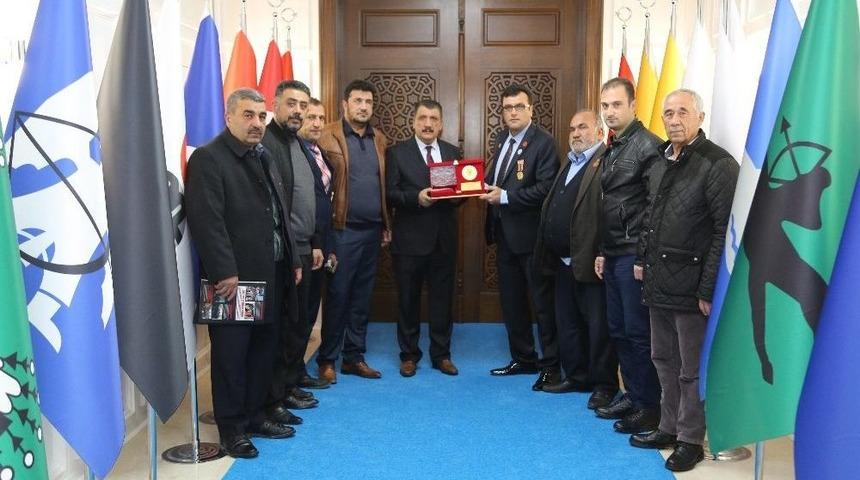 Battalgazi Belediyesine Hayırlı Olsun Ziyaretleri S&uuml;r&uuml;yor