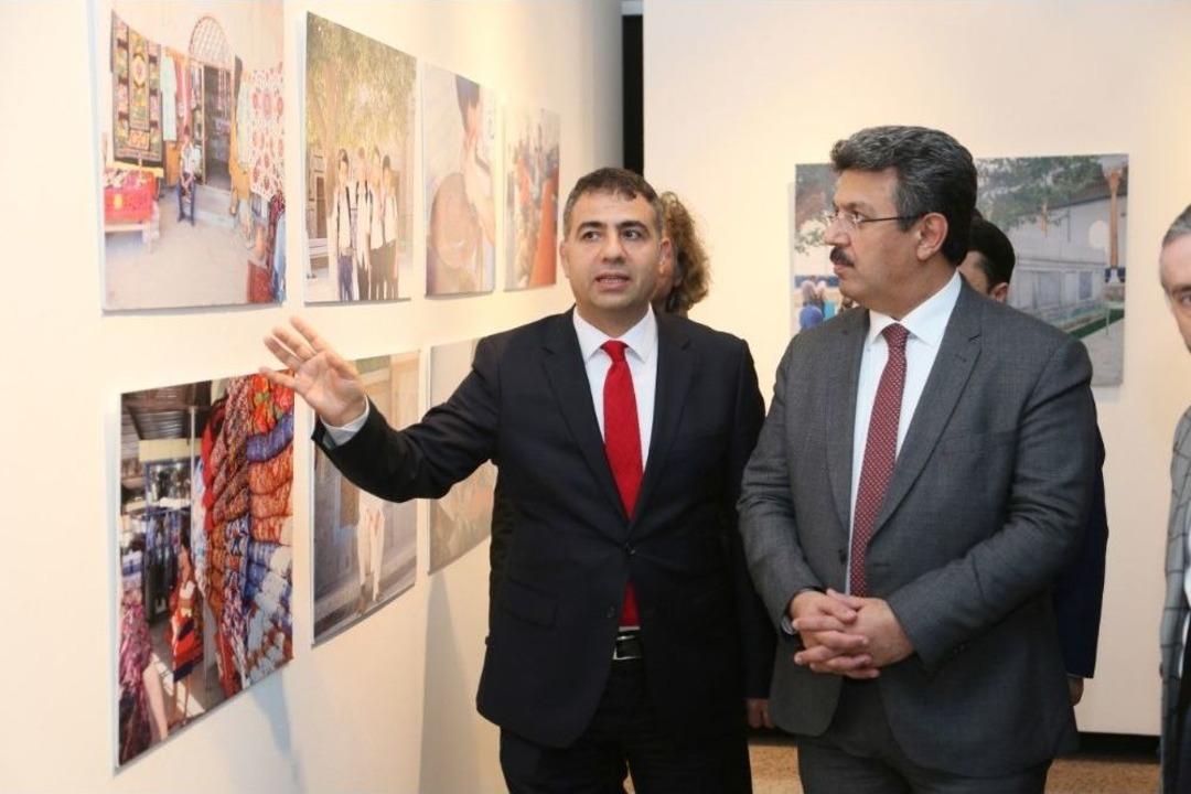 &lsquo;kadim T&uuml;rk Şehirleri&rsquo;nde Kadraja Yansıyanlar K&uuml;&ccedil;&uuml;k&ccedil;ekmece&rsquo;de Sergileniyor