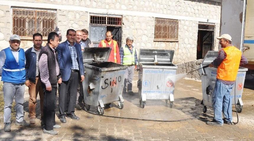 &Ccedil;&ouml;p Konteynerlerinde Yaz Temizliği Yapıldı