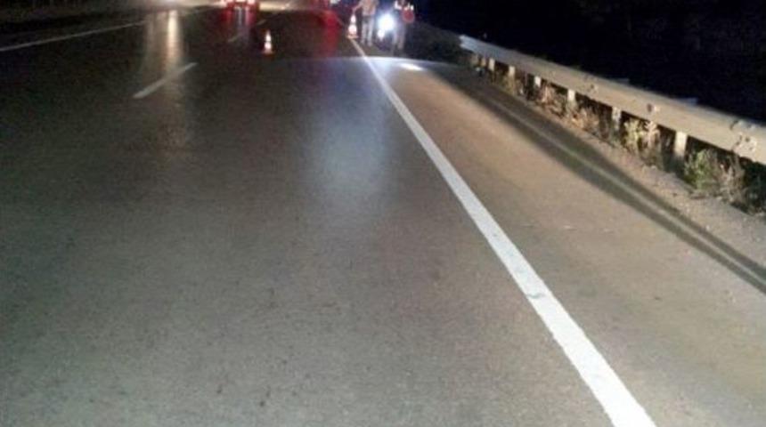 Kamyon Yayaya &Ccedil;arptı: 1 &Ouml;l&uuml;